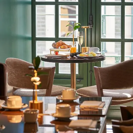 Hotel Portobay Flores 5*